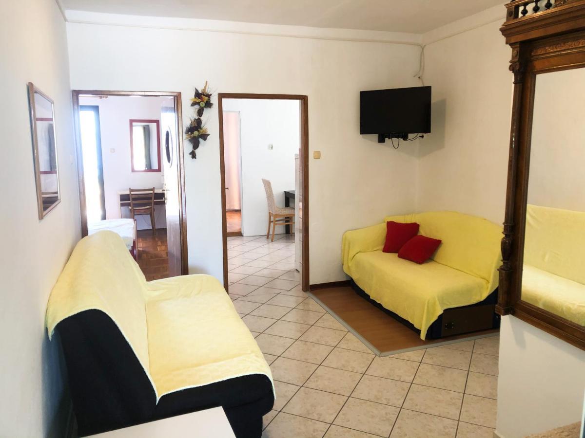 Apartments Damir 2838 لوبار المظهر الخارجي الصورة