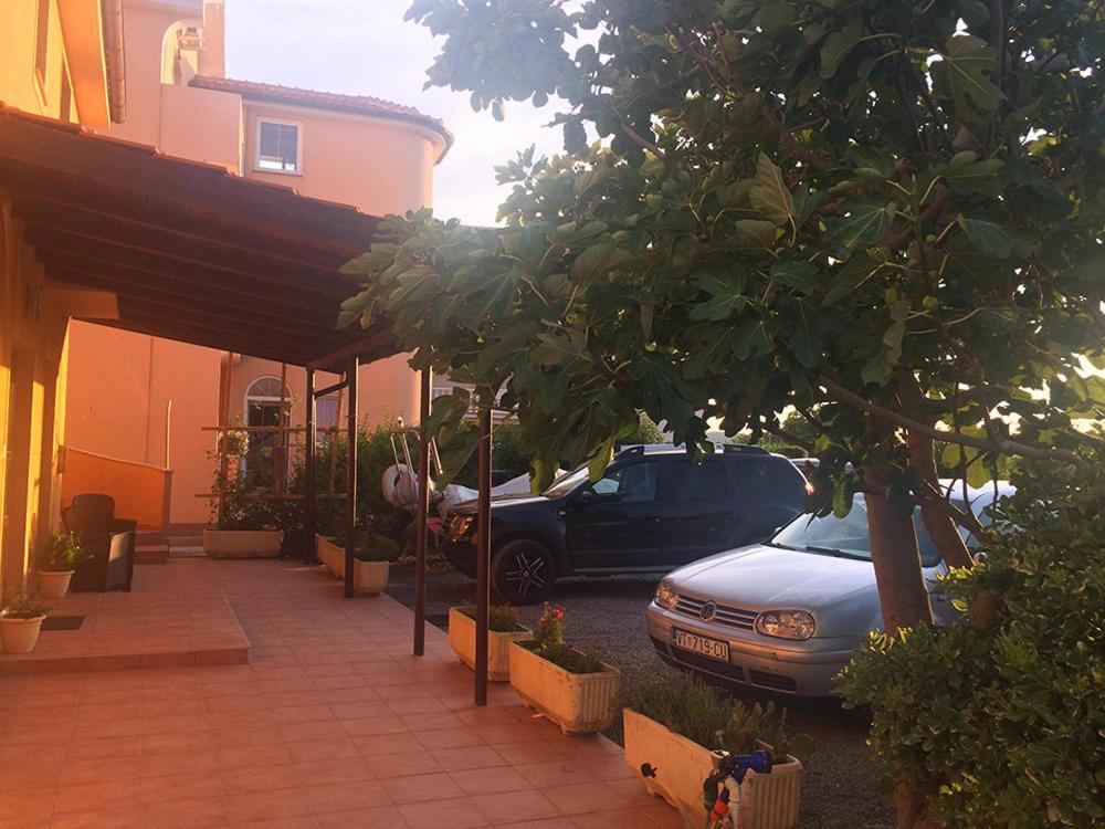 Apartments Damir 2838 لوبار المظهر الخارجي الصورة