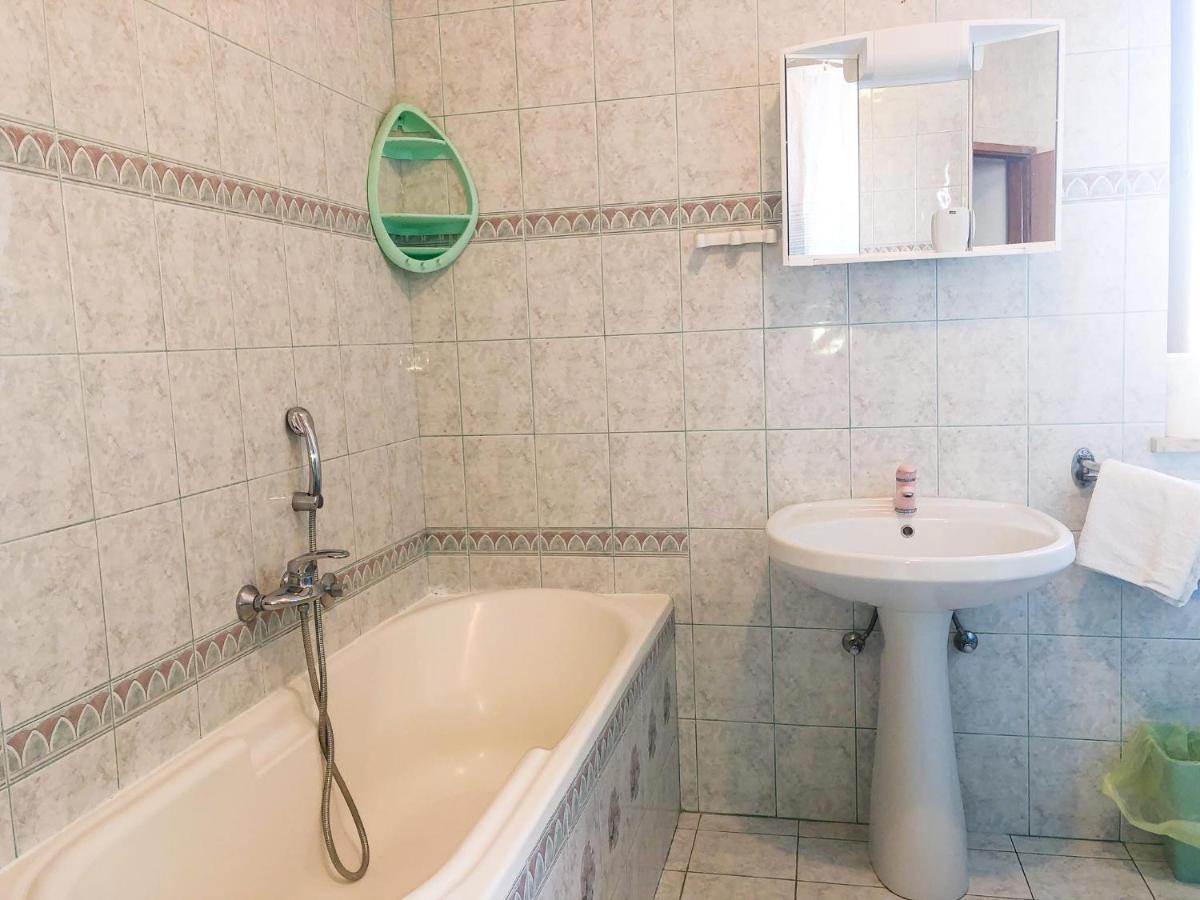 Apartments Damir 2838 لوبار الغرفة الصورة
