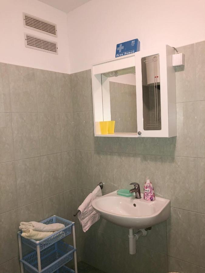 Apartments Damir 2838 لوبار الغرفة الصورة