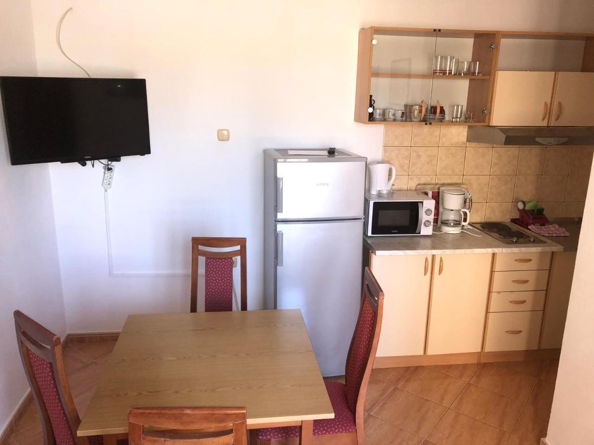 Apartments Damir 2838 لوبار الغرفة الصورة