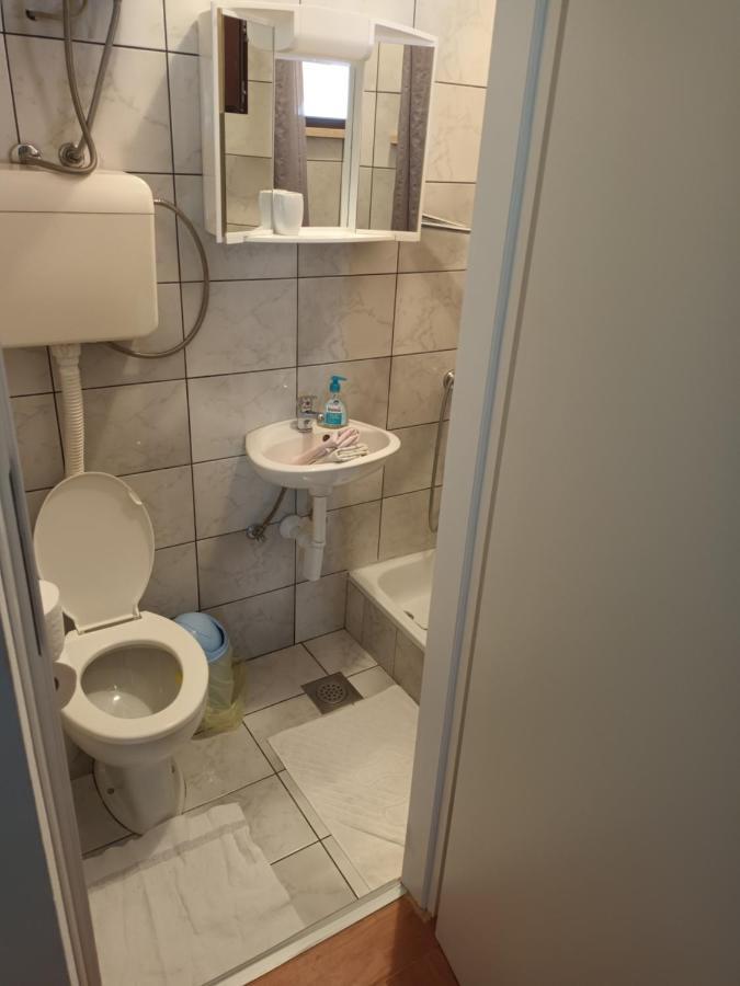 Apartments Damir 2838 لوبار المظهر الخارجي الصورة