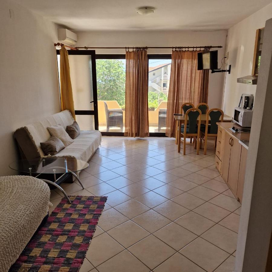 Apartments Damir 2838 لوبار المظهر الخارجي الصورة
