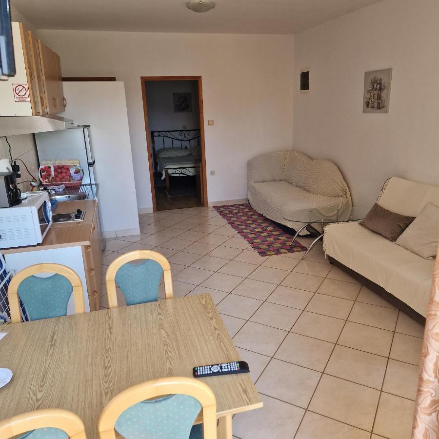 Apartments Damir 2838 لوبار المظهر الخارجي الصورة